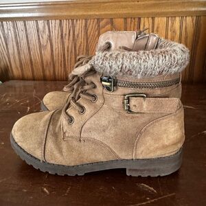 Unr8Ed Tan Kids Boots Size 2
